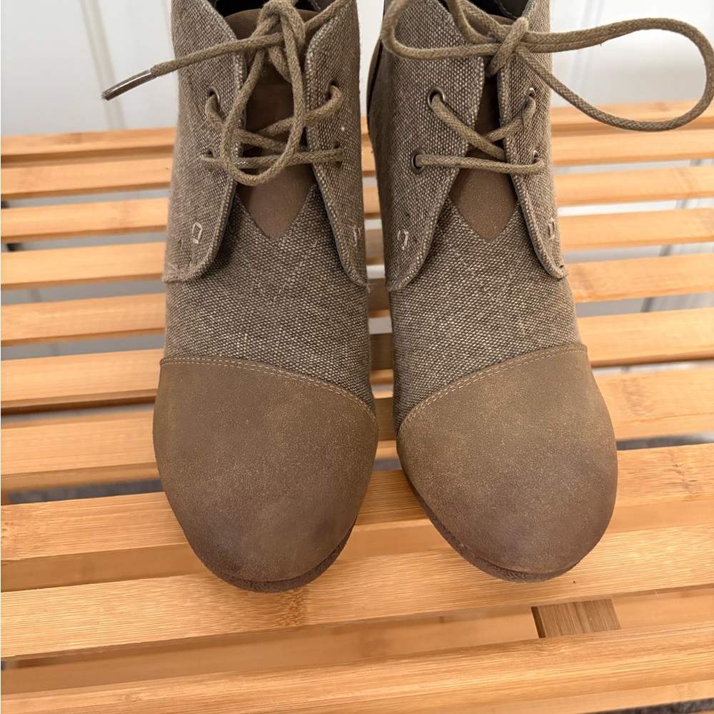 Pierre Dumas Tan Lace Up Boots